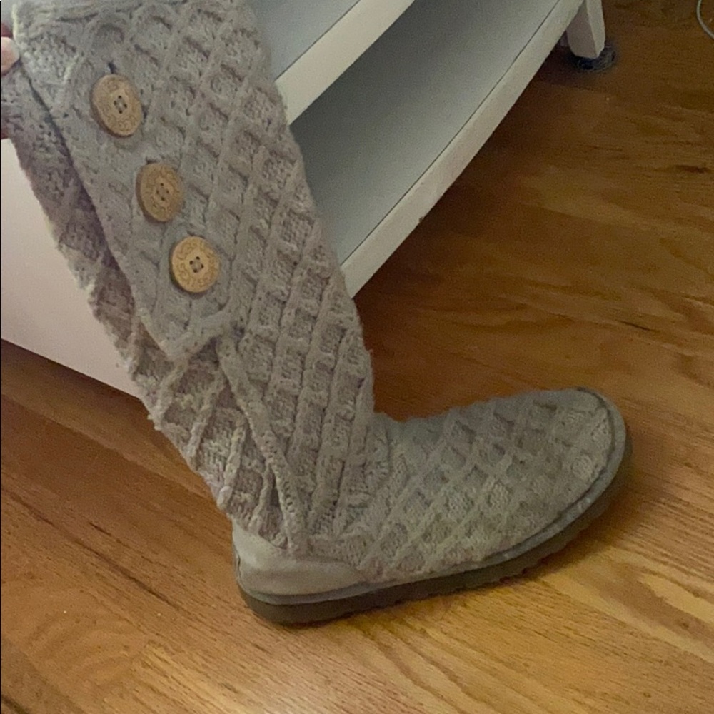 Cream/oatmeal color Cardy tall UGG boots